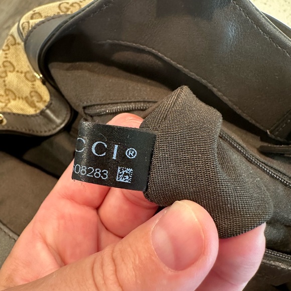 Gucci Handbag - Picture 16 of 16